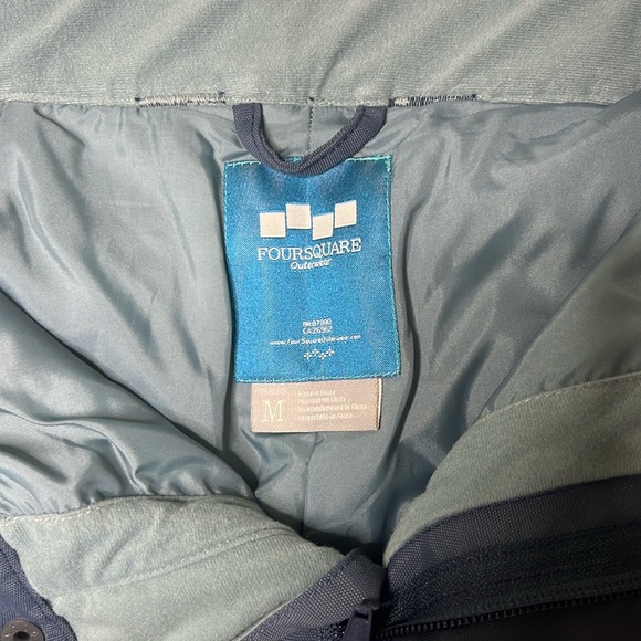 Four square snow pants - size medium - Picture 2 of 3